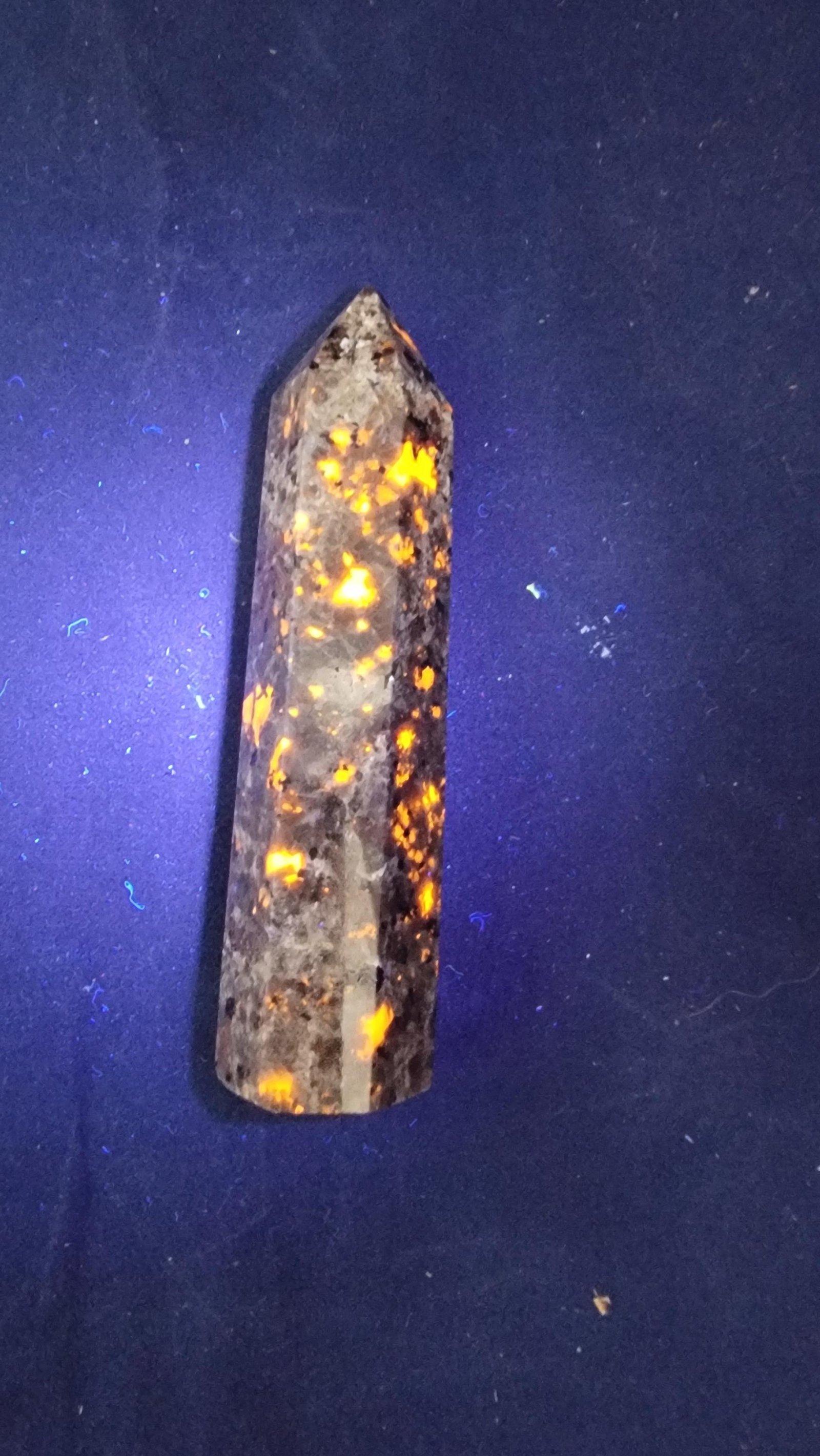 Yooperlite Tower ~4 Inch Polished Fluorescent Glow Crystal Point | Michigan Lake Superior Stone Obelisk — 6