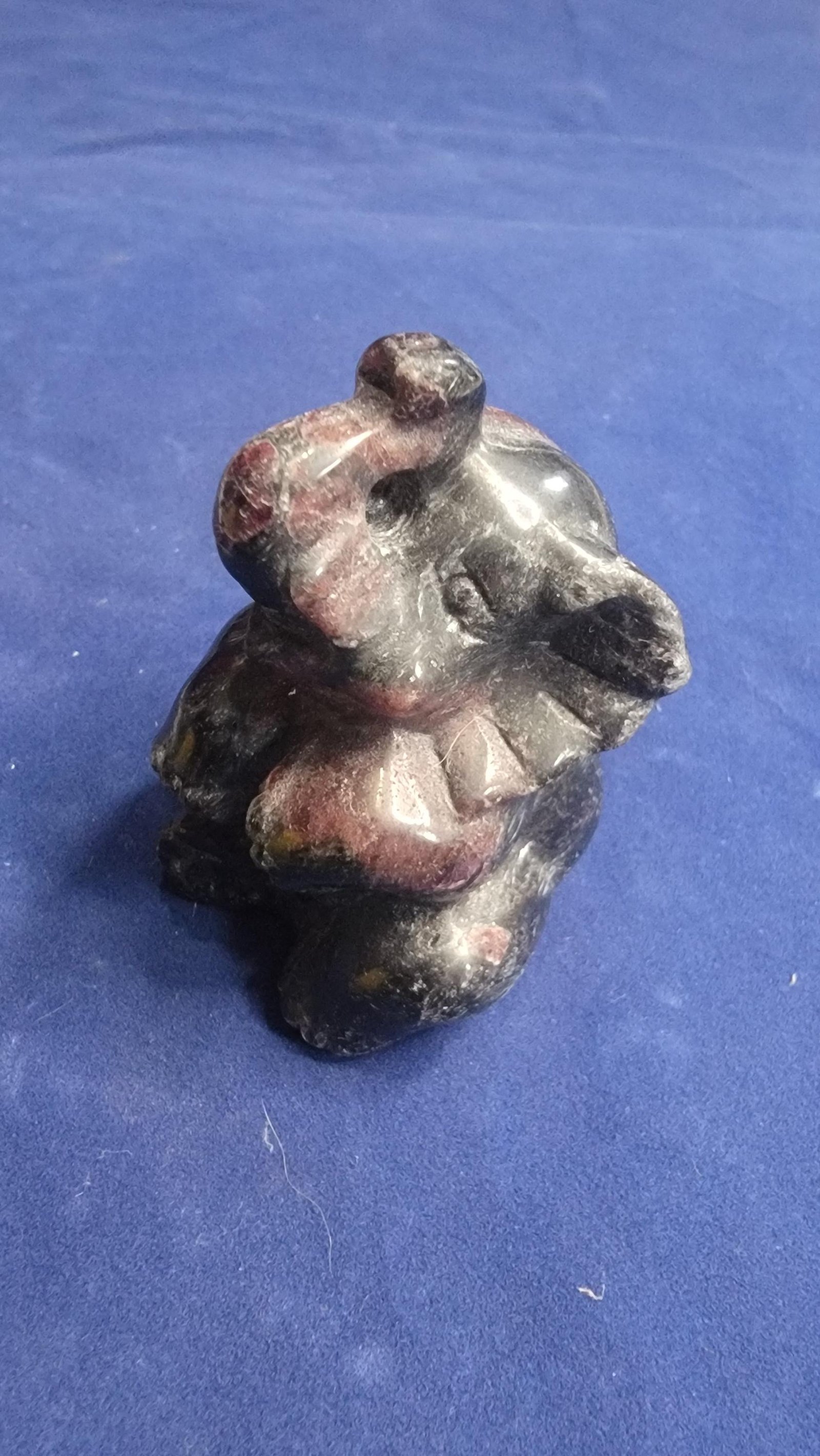 olished Gemstone Elephant Figurine - Ruby Zoisite or Howlite 2" Carving — Howlite — photo 3 of 6